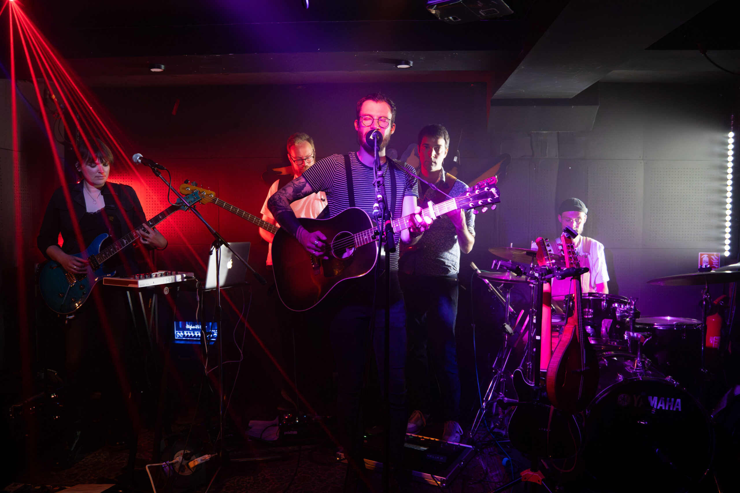 Caravelle et Firelighters au Fury Bar 09/05/2026